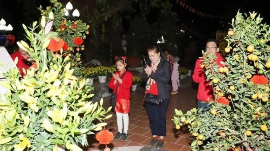 Vietnamese people in Laos preserve Tet tradition